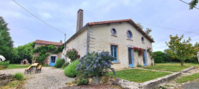 Hotels in Saint-Pierre-du-Chemin